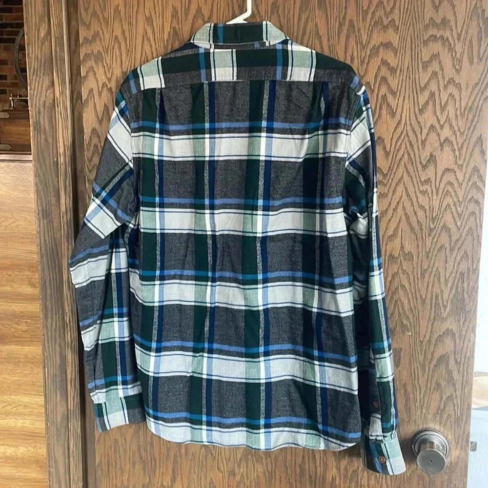 J. Crew plaid Flannel slim fit‎ button Up L